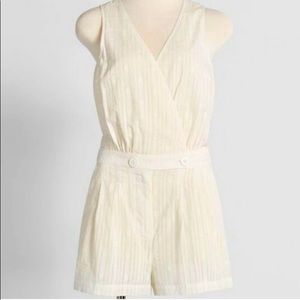 Easy go sleeveless ModCloth romper Size M